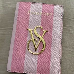Victoria’s Secret passport case